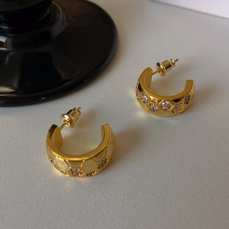 Light Luxury Gold-Plated C-Shaped Honeycomb Multi-Zircon Earrings