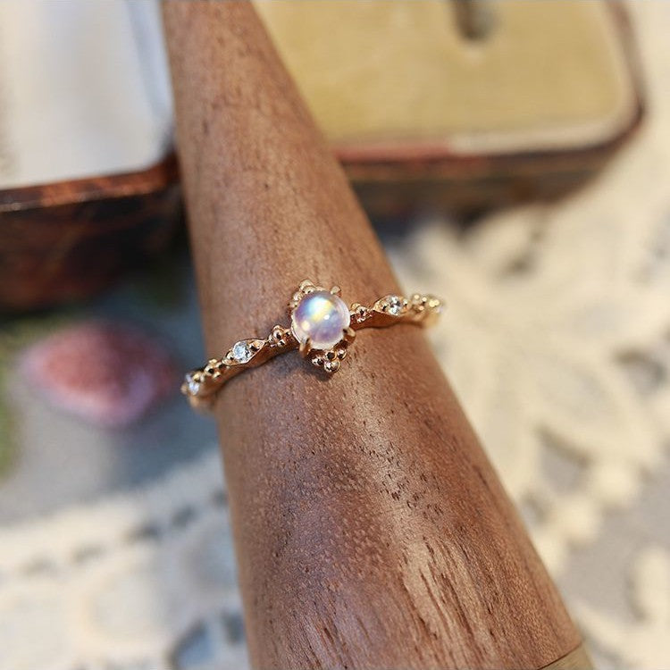 Vintage Luxury Gold Plated Slender-Band Multi-Zircon Moonstone Ring
