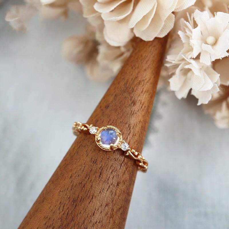 Vintage Luxury Gold-Plated Hollow-Carved Zircon Blue Moonstone Ring
