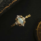 Vintage-Luxury Gold-Plated Hollow-Textured Multi-Zircon Oval Natural Opal Ring