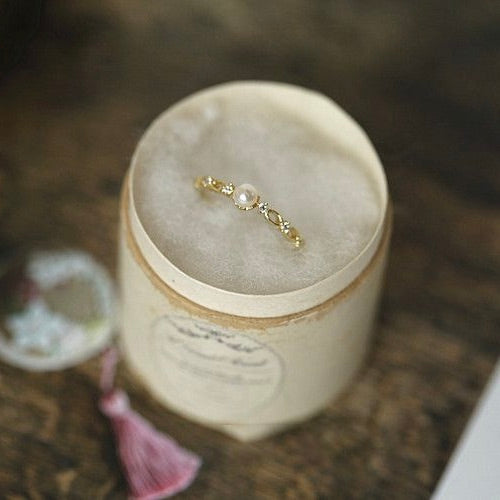 Luxury Retro Gold-Plated Hollow-Chain-Shaped Multi-Zircon Natural Pearl Ring