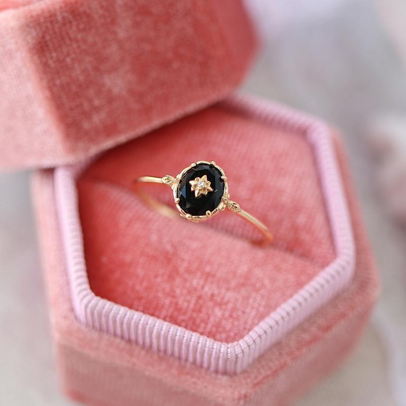 Vintage Gold-Plated Starburst Oval Faux Black Agate Ring