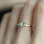 Vintage-Luxury Gold-Plated Beaded-Edge Multi-Zircon Round Iridescent Opal Ring
