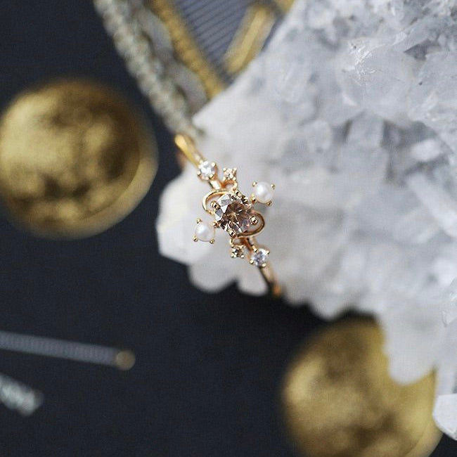 Vintage Luxury Gold-Plated Twisted Multi-Zircon Natural Pearl Ring