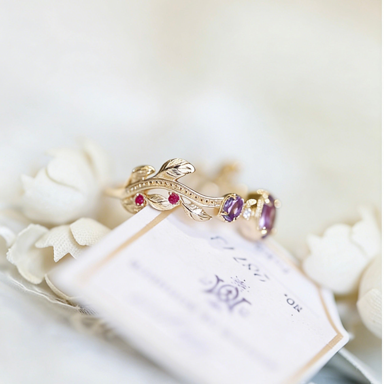 Vintage-Luxury Gold-Plated Thin-Band Multi-Zircon Oval Amethyst Ring