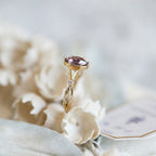 Vintage Luxury Gold-Plated Leaf-Textured Multi-Zircon Marquise-Shaped Amethyst Ring