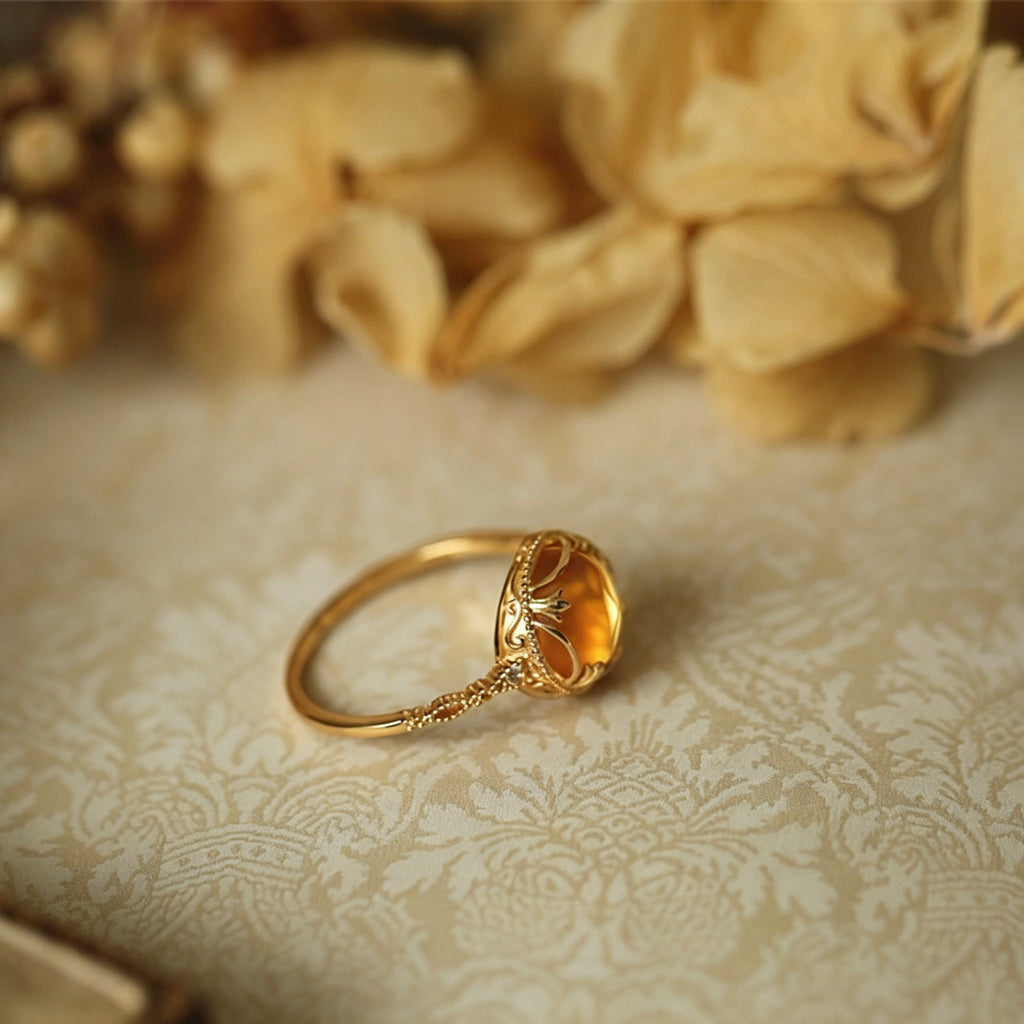 Vintage Luxury Gold-Plated Lace Pattern Natural Cabochon Citrine Ring