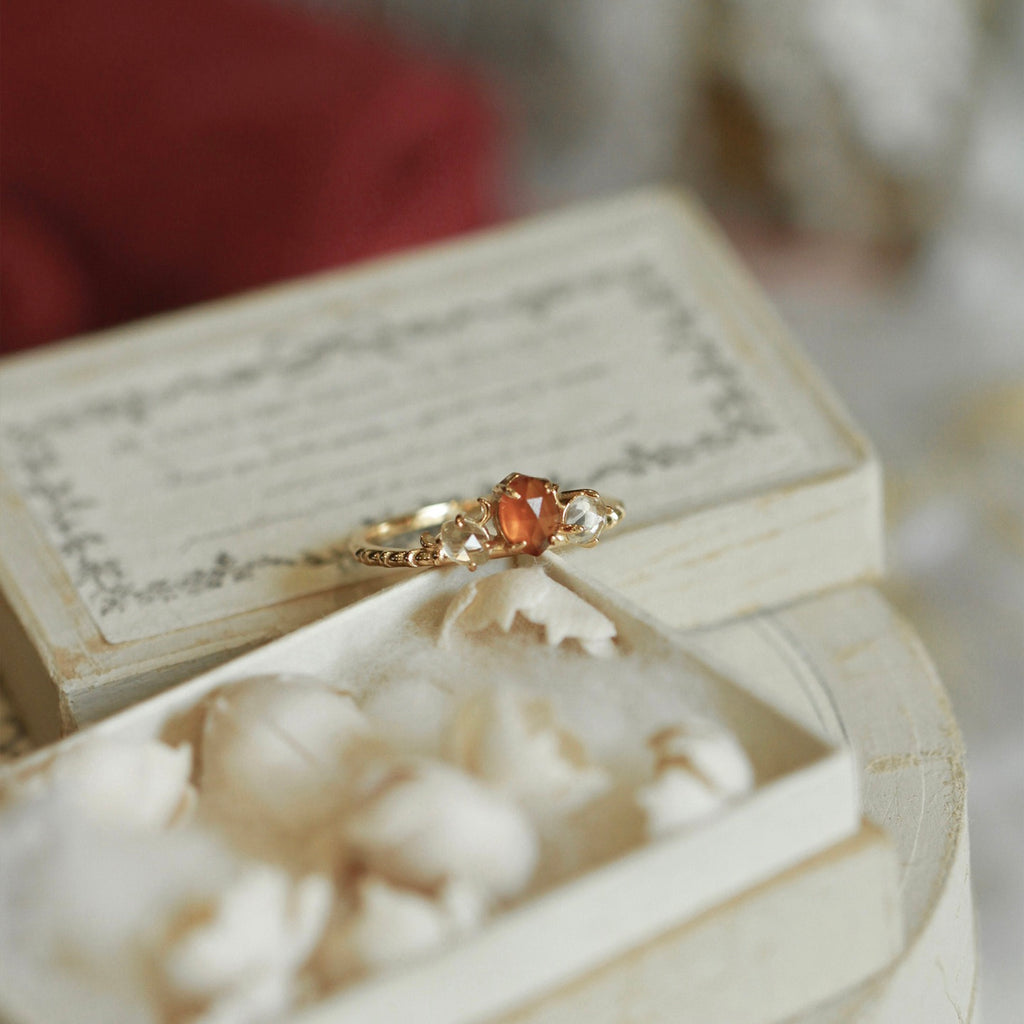 Vintage Luxury Gold-Plated Oval Zircon Orange-Red Garnet Ring