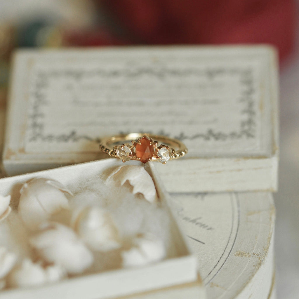 Vintage Luxury Gold-Plated Oval Zircon Orange-Red Garnet Ring