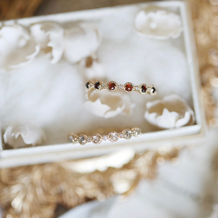 Vintage Luxury Gold-Plated Beaded-Edge Multi-Zircon Gemstone Ring