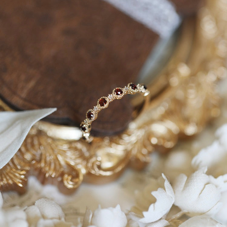 Vintage Luxury Gold-Plated Beaded-Edge Multi-Zircon Gemstone Ring